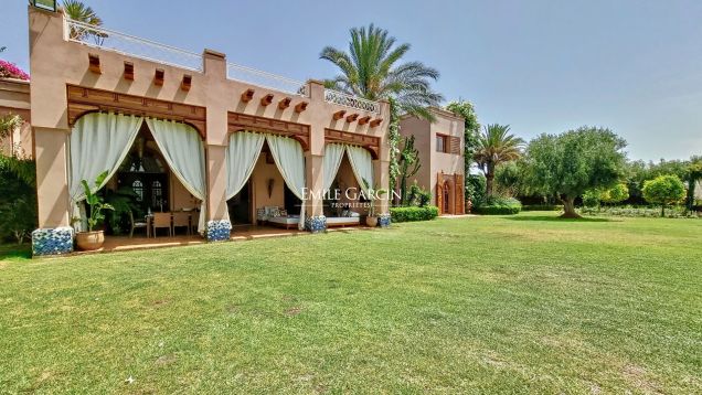 Villa for sale on a beautiful estate 30 minutes from the centre of Marrakech - Emile Garcin Maroc - Image 1