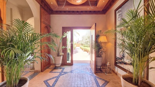 Villa for sale on a beautiful estate 30 minutes from the centre of Marrakech - Emile Garcin Maroc - Image 2