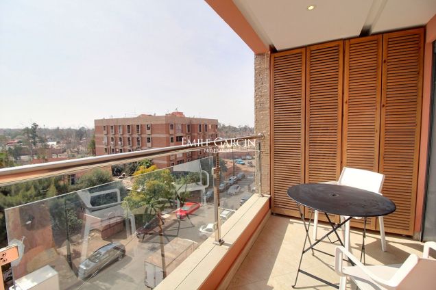 Apartment for sale in the Victor Hugo district of Marrakech - Emile Garcin Maroc - Image 2