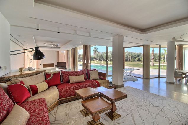 House for sale on a private estate 10 km from the centre of Marrakech - Emile Garcin Maroc - Image 1