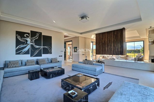 Modern villa for sale in Marrakech (no VNA attestation) - Emile Garcin Maroc - Image 4