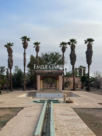 House for sale in the Triangle d'Or district of Marrakech - Emile Garcin Maroc - Image 1