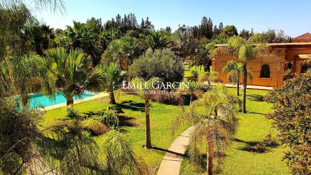 Villa for sale in the heart of the Palmeraie district of Marrakech - Emile Garcin Maroc - Image 1