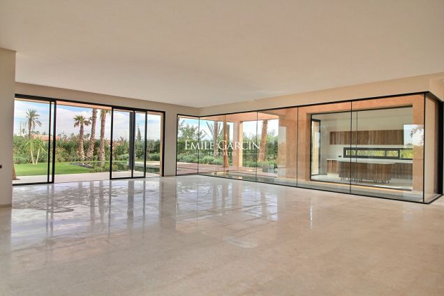Villa for sale on the Route d'Amizmiz in Marrakech - Emile Garcin Maroc - Image 2