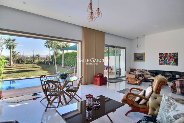 Villa for sale on a golf resort near the centre of Marrakech - Emile Garcin Maroc - Image 1