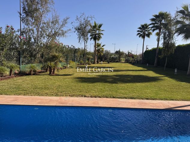 Villa for sale on a golf resort near the centre of Marrakech - Emile Garcin Maroc - Image 3