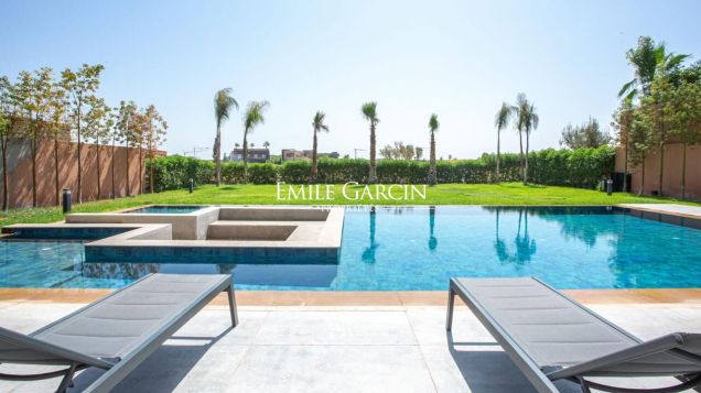 Golf resort villa for sale in Marrakech - Emile Garcin Maroc - Image 9