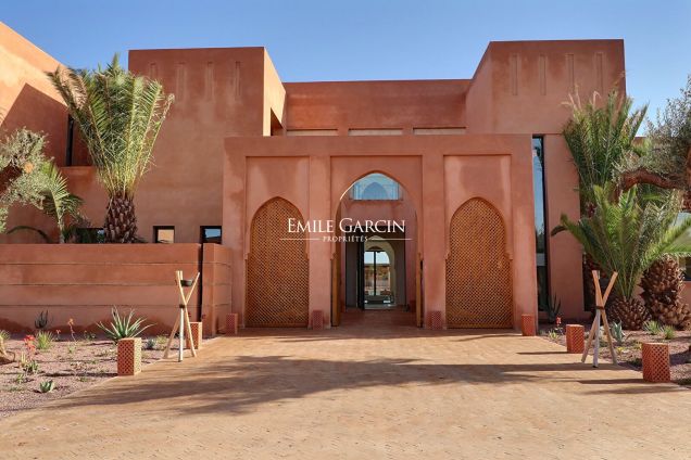 Recently constructed villa for sale close to the main golf courses of Marrakech - Emile Garcin Maroc - Image 11