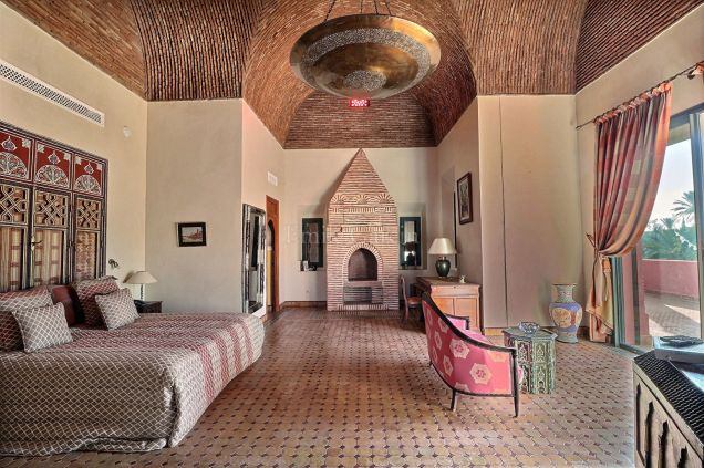 Property of 3600 m² for sale in the Palmeraie district of Marrakech - Emile Garcin Maroc - Image 8
