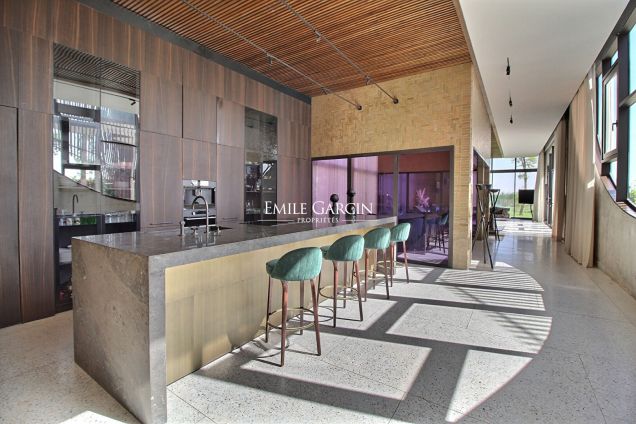 Designer house for sale on the Amelkis golf development in Marrakech - Emile Garcin Maroc - Image 7