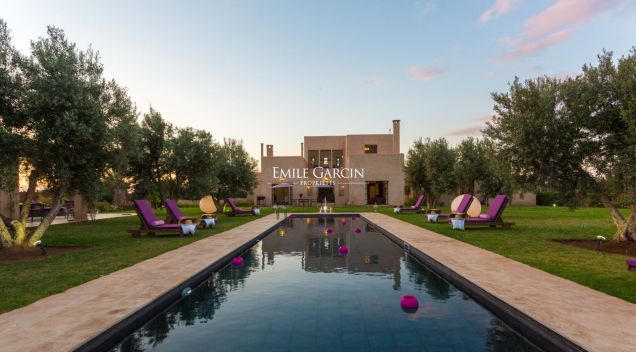 Modern property for sale on the Route d'Amizmiz in Marrakech - Emile Garcin Maroc - Image 1