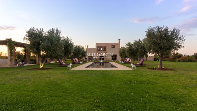 Modern property for sale on the Route d'Amizmiz in Marrakech - Emile Garcin Maroc - Image 17