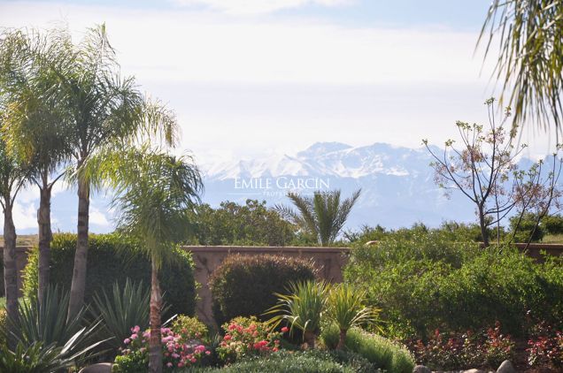 Single-level Art Deco property for sale 15 minutes from the centre of Marrakech - Emile Garcin Maroc - Image 9