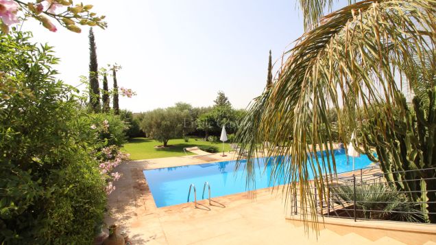Charming villa for sale 20 minutes from Marrakech - Emile Garcin Maroc - Image 9