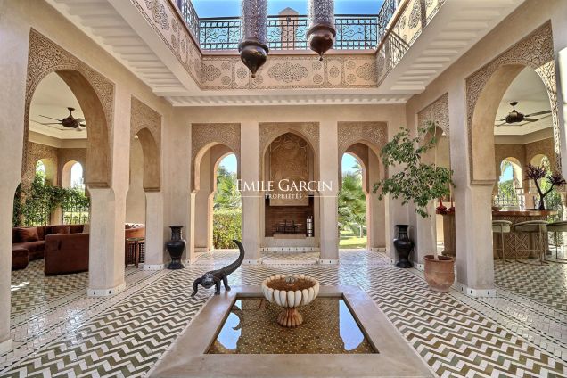 Exceptional residence for sale on the Route d'Amizmiz in Marrakech - Emile Garcin Maroc - Image 1