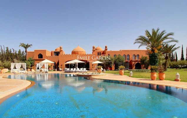 PROPERTY FOR SALE APPROXIMATELY 20 MINUTES FROM THE CENTRE OF MARRAKECH - Emile Garcin Maroc - Image 1