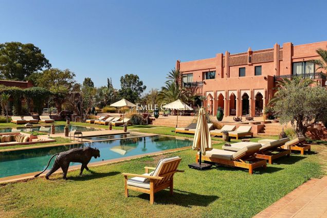Exceptional property to rent 11 km from Marrakech - Emile Garcin Maroc - Image 2