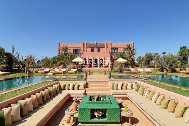 Exceptional property to rent 11 km from Marrakech - Emile Garcin Maroc - Image 17