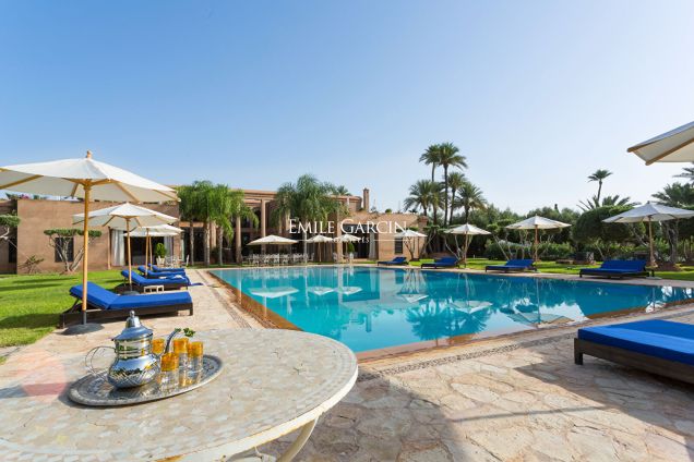 Magnificent 11-bedroom property to rent, 20 minutes outside of Marrakech - Emile Garcin Maroc - Image 1