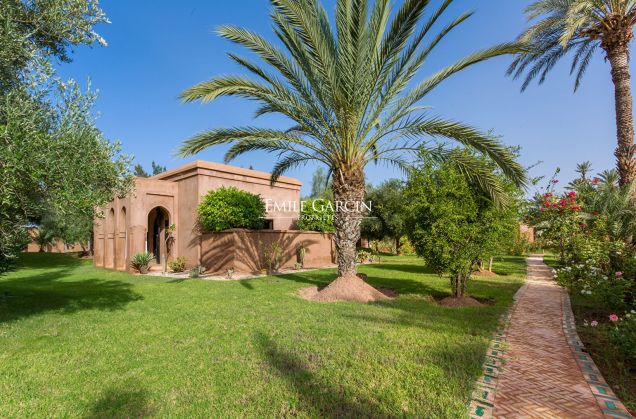 Magnificent 11-bedroom property to rent, 20 minutes outside of Marrakech - Emile Garcin Maroc - Image 14