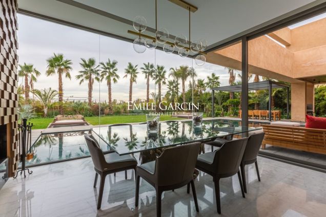 Modern villa to rent located 15 minutes from Marrakech - Emile Garcin Maroc - Image 6