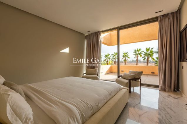 Modern villa to rent located 15 minutes from Marrakech - Emile Garcin Maroc - Image 12