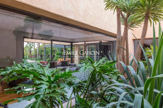 Modern villa to rent located 15 minutes from Marrakech - Emile Garcin Maroc - Image 15
