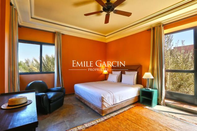 Magnificent modern villa to rent just minutes from Marrakech - Emile Garcin Maroc - Image 8