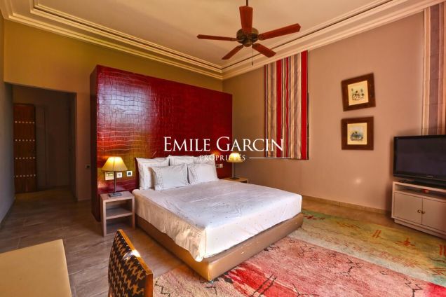 Magnificent modern villa to rent just minutes from Marrakech - Emile Garcin Maroc - Image 11
