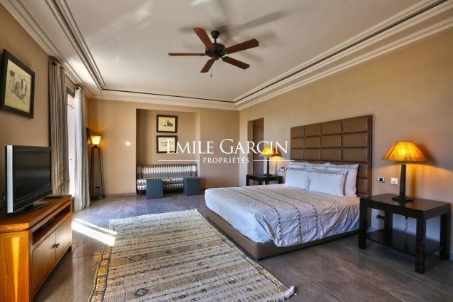 Magnificent modern villa to rent just minutes from Marrakech - Emile Garcin Maroc - Image 12