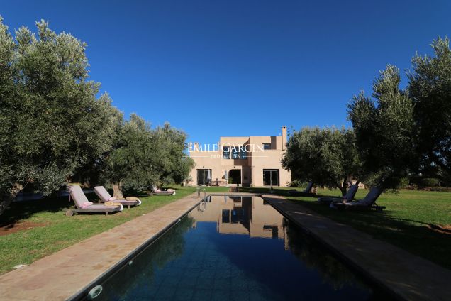 Property to rent on the Route d'Azmizmiz, just minutes from Marrakech - Emile Garcin Maroc - Image 16