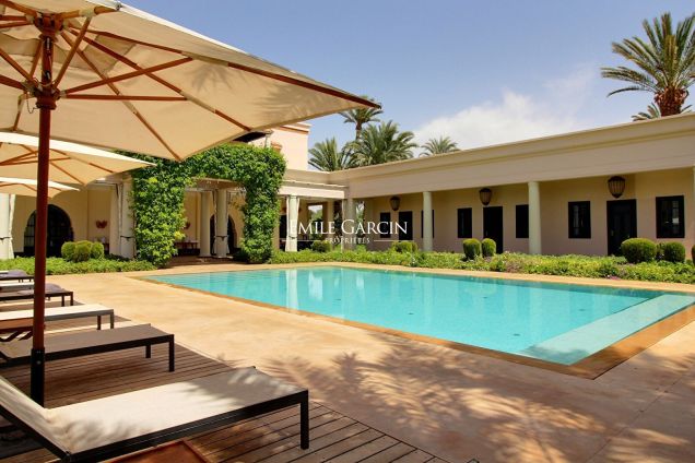 Property to rent in a luxurious private residence in Bab Atlas, Palmeraie - Emile Garcin Maroc - Image 10