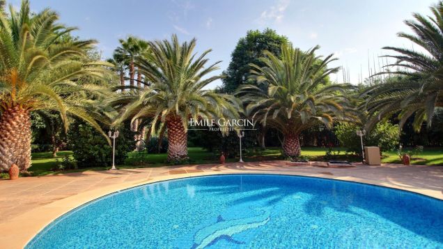Six-bedroom property to rent on the Route de l'Ourika, 11km from Marrakech - Emile Garcin Maroc - Image 1