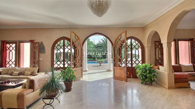 Six-bedroom property to rent on the Route de l'Ourika, 11km from Marrakech - Emile Garcin Maroc - Image 2