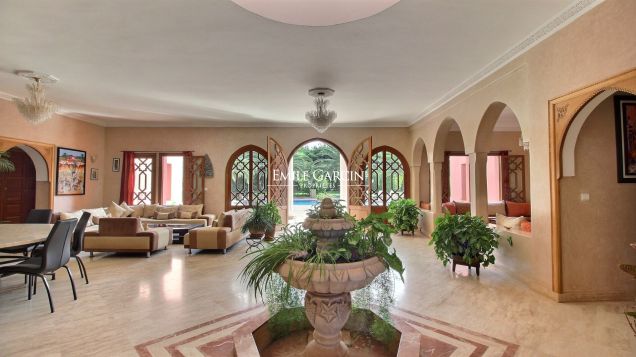 Six-bedroom property to rent on the Route de l'Ourika, 11km from Marrakech - Emile Garcin Maroc - Image 4