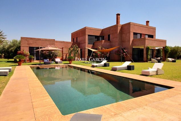 Beautiful contemporary property to rent on the Route d'Asni in Marrakech - Emile Garcin Maroc - Image 2