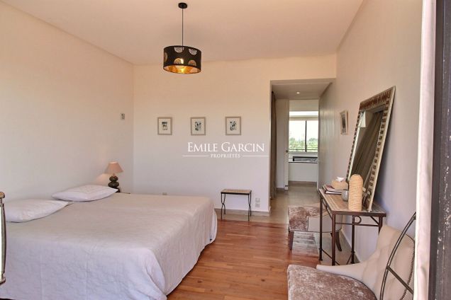 Beautiful contemporary property to rent on the Route d'Asni in Marrakech - Emile Garcin Maroc - Image 8