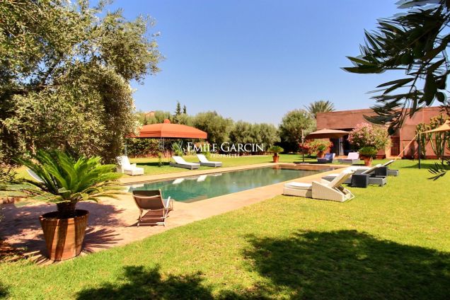 Beautiful contemporary property to rent on the Route d'Asni in Marrakech - Emile Garcin Maroc - Image 12