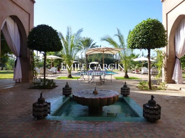 Property to rent in the Palmeraie district of Marrakech - Emile Garcin Maroc - Image 13