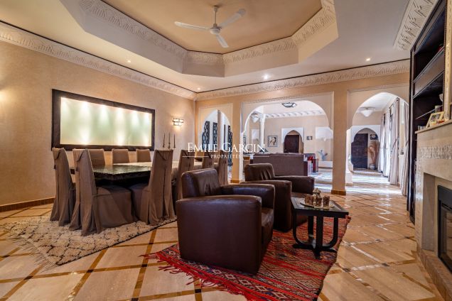 House for sale on the Route de Fez near Marrakech - Emile Garcin Maroc - Image 3
