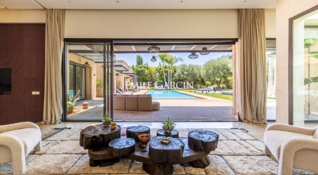 Villa for sale in a private community on the Route d'Amizmiz in Marrakech - Emile Garcin Maroc - Image 1