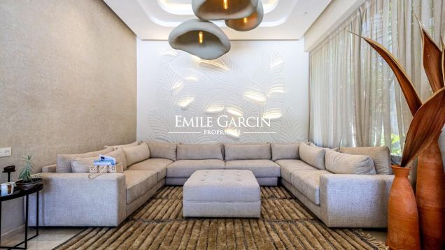 Villa for sale in a private community on the Route d'Amizmiz in Marrakech - Emile Garcin Maroc - Image 3