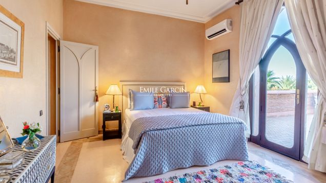 Villa for sale on a golf resort in Marrakech - Emile Garcin Maroc - Image 6