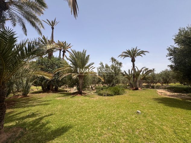 Exceptional property for sale in the Palmeraie district of Bab Atlas in Marrakech - Emile Garcin Maroc - Image 11