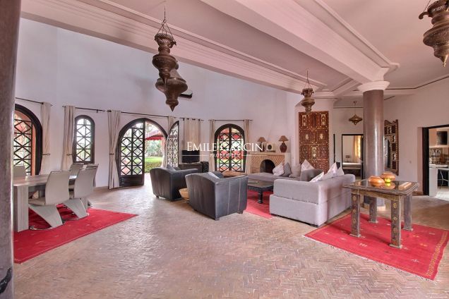Villa for sale 15 minutes from the centre of Marrakech - Emile Garcin Maroc - Image 2