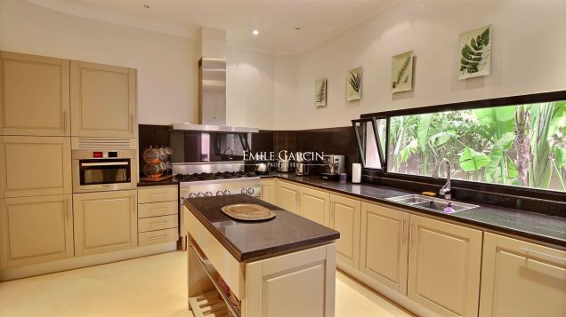 Marrakesh: magnificent villa located in La Palmeraie - Emile Garcin Maroc - Image 4