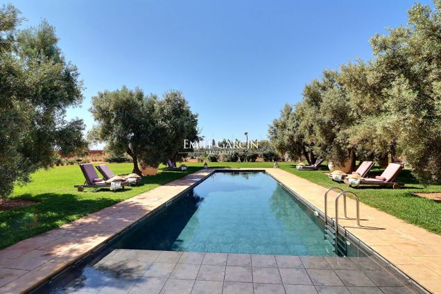 Modern property for sale on the Route d'Amizmiz in Marrakech - Emile Garcin Maroc - Image 2