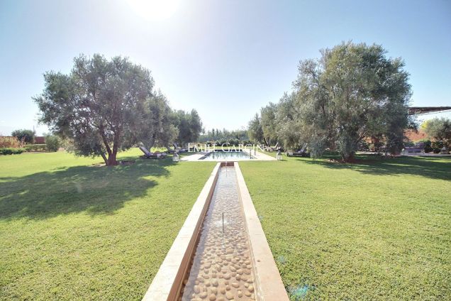 Modern property for sale on the Route d'Amizmiz in Marrakech - Emile Garcin Maroc - Image 16