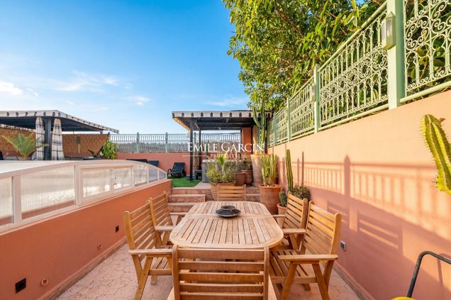 À vendre riad dans le quartier de la Bahia à  Marrakech - Emile Garcin Maroc - Image 17