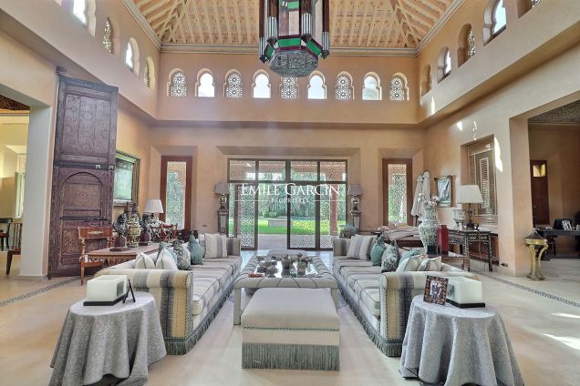 Unique, villa au coeur du triangle d'or de la Palmeraie à Marrakech - Emile Garcin Maroc - Image 2
